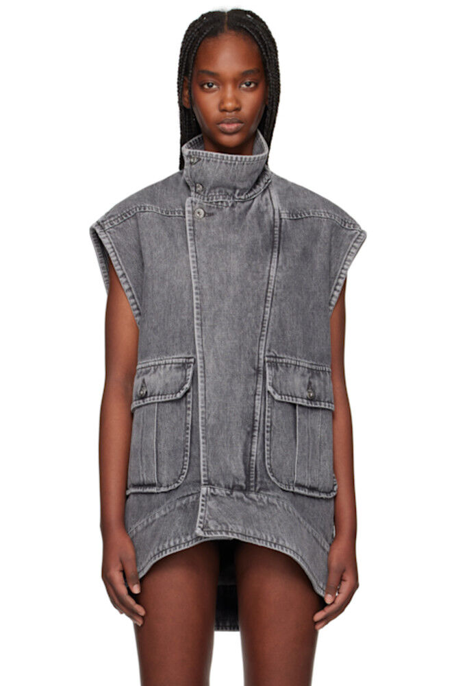 Серый свободный джинсовый жилет без рукавов с высоким воротом JW Anderson
Серый свободный джинсовый жилет без рукавов с высоким воротом JW Anderson