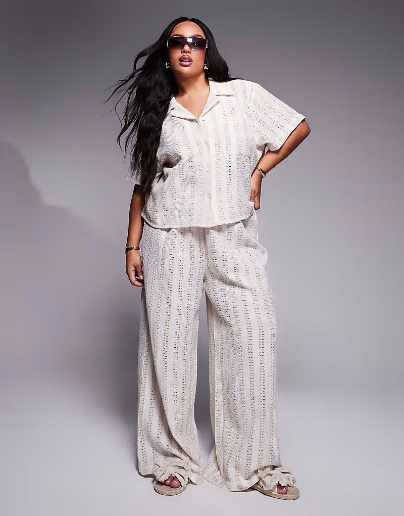 Вязаные брюки South Beach Curve в бежево-кремовой плитке
Вязаные брюки South Beach Curve в бежево-кремовой плитке