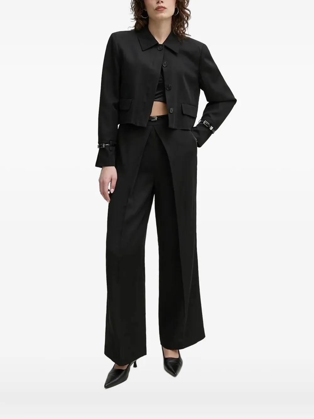 Укороченная куртка с пряжками на манжетах Isabelle Blanche, черный
Укороченная куртка с пряжками на манжетах Isabelle Blanche, черный