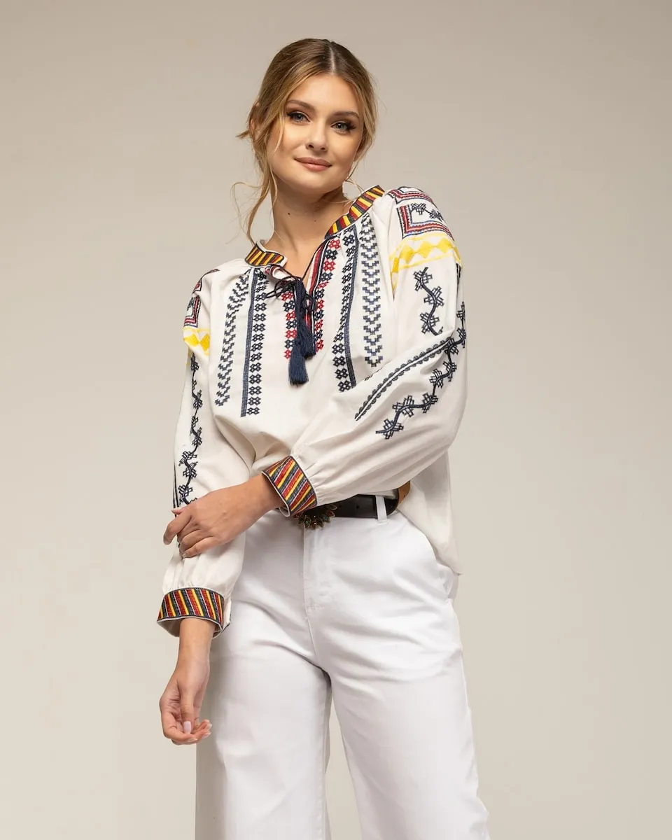 Женская блузка с длинными рукавами и этнической вышивкой Tantra, белый
Женская блузка с длинными рукавами и этнической вышивкой Tantra, белый