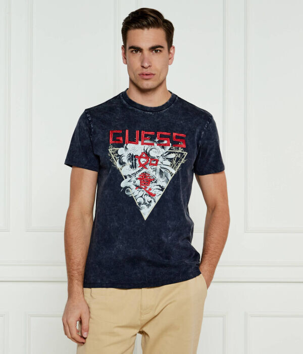 Футболка мужская Guess Jeans с принтом в японском стиле, синий
Футболка мужская Guess Jeans с принтом в японском стиле, синий