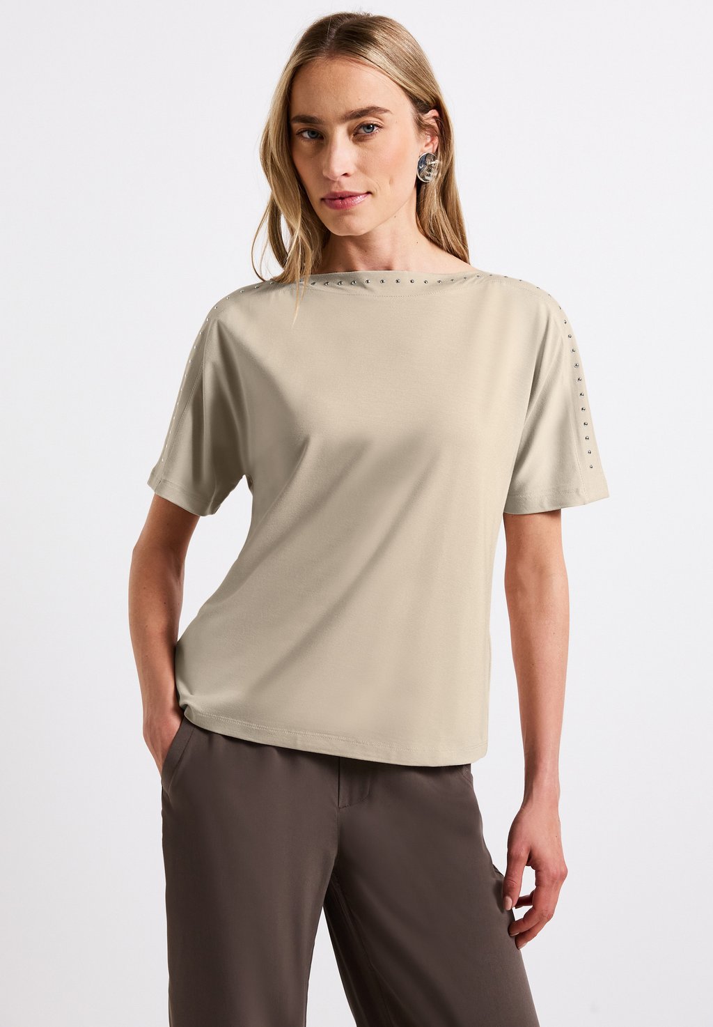 Футболка с принтом MIT NIETEN Street One, бежевый
Футболка с принтом MIT NIETEN Street One, бежевый