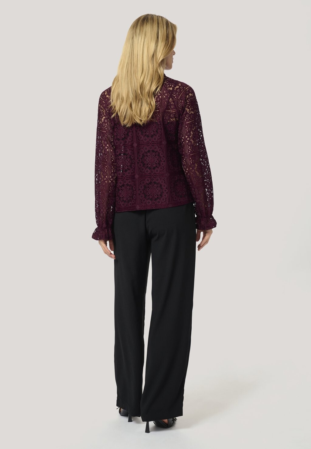 Блуза TILEY RAGLAN LACE Cream, бордовый
Блуза TILEY RAGLAN LACE Cream, бордовый