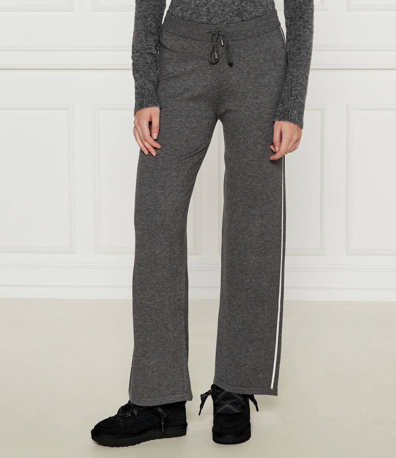 Спортивные брюки Liu Jo Sport Regular Fit, серый
Спортивные брюки Liu Jo Sport Regular Fit, серый