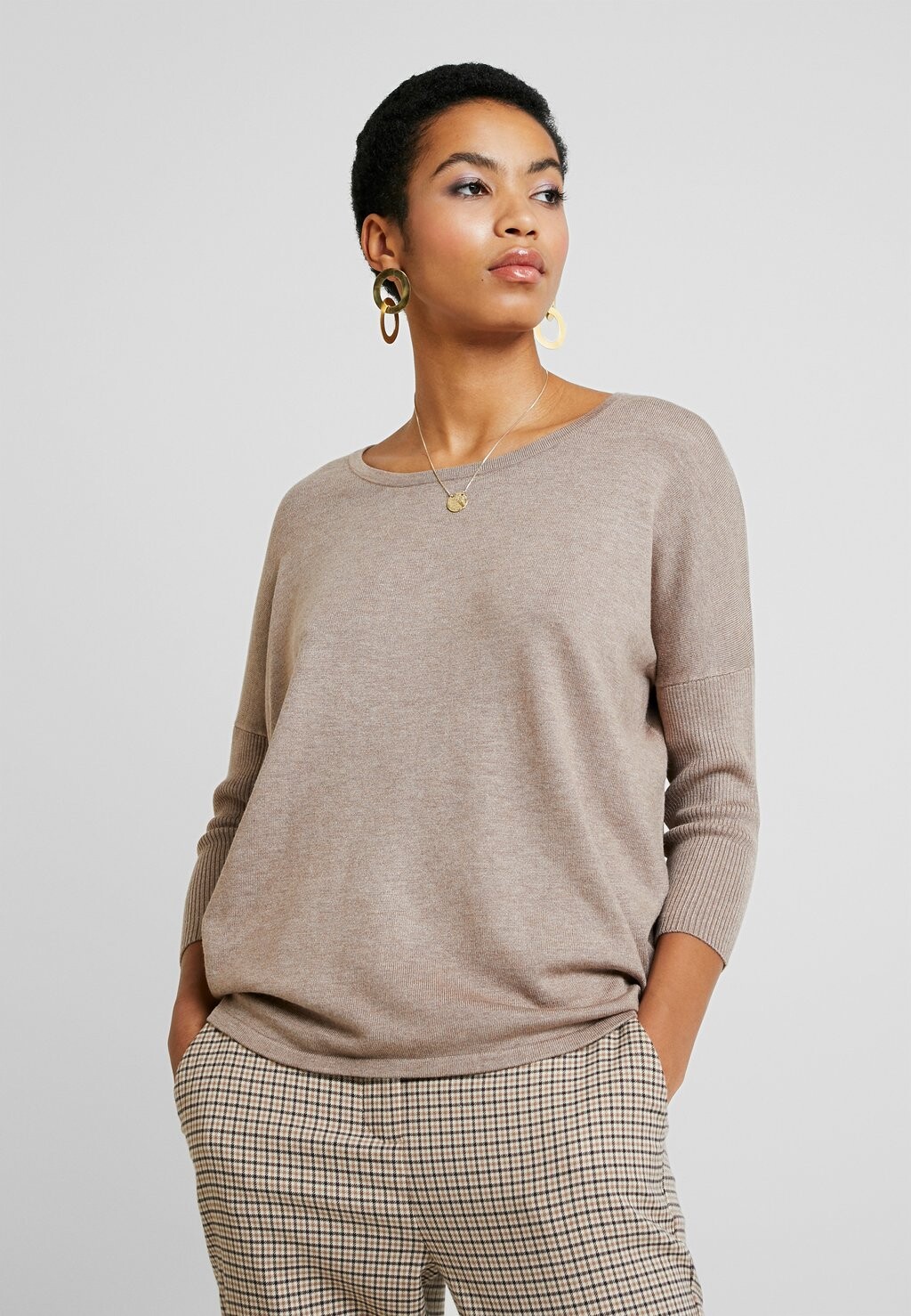 Свитшот Saint Tropez МИЛА, цвет atmos
Свитшот Saint Tropez МИЛА, цвет atmos