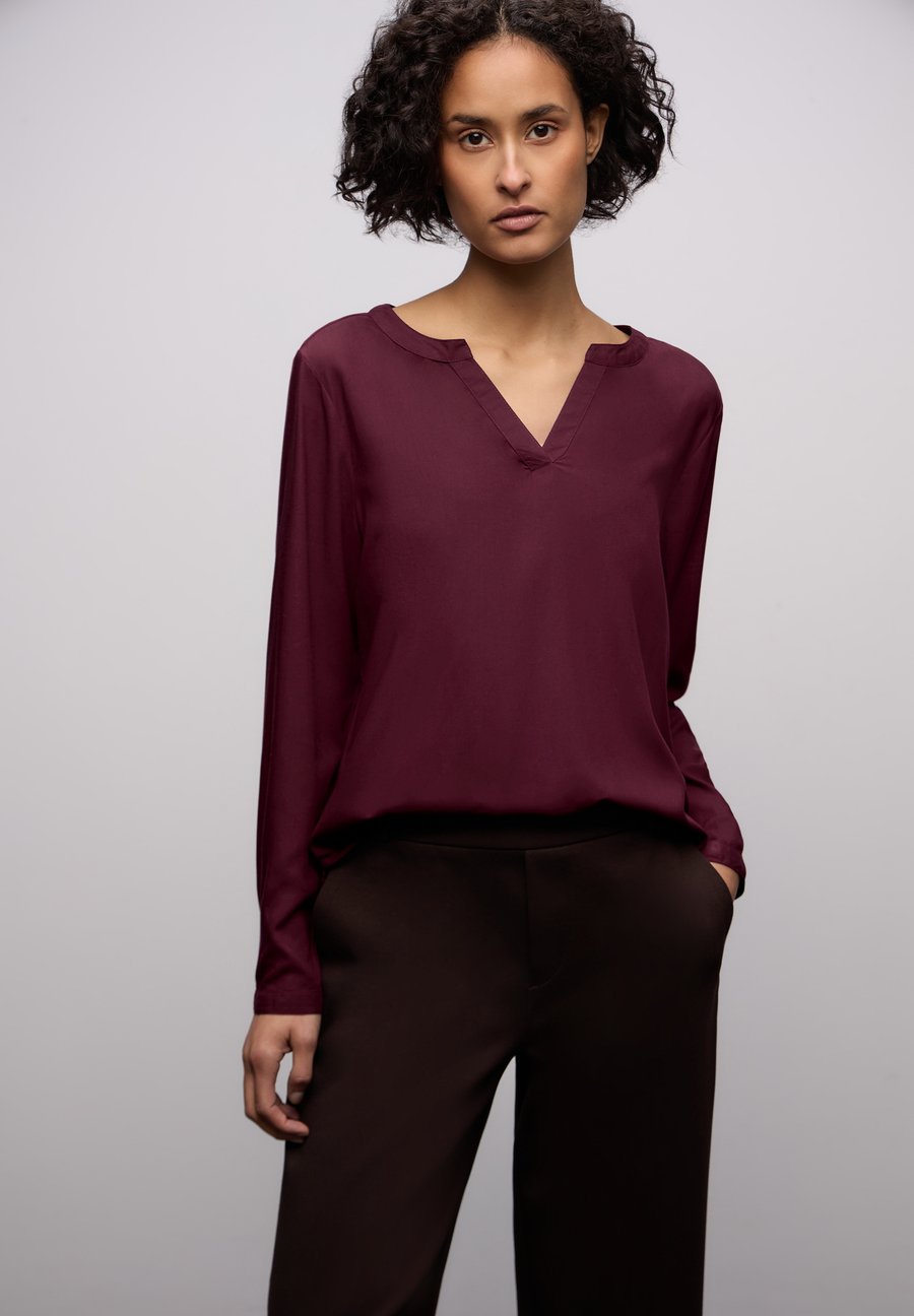 Блуза Street One IN UNIFARBE, Rot/Bordeaux
Блуза Street One IN UNIFARBE, Rot/Bordeaux