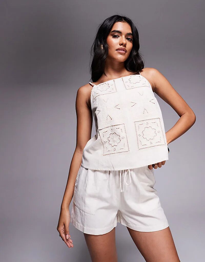 Майка River Island из льняной смеси с вышивкой, светло-бежевого цвета
Майка River Island из льняной смеси с вышивкой, светло-бежевого цвета