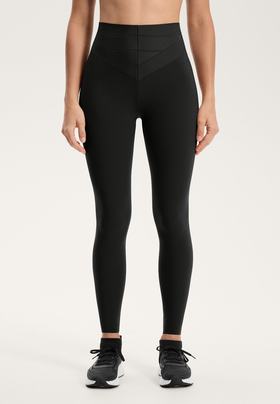 Леггинсы OYSHO COMPRESSIVE CORE CONTROL HIGH RISE 65cm ANKLE-LENGTH, Black
Леггинсы OYSHO COMPRESSIVE CORE CONTROL HIGH RISE 65cm ANKLE-LENGTH, Black