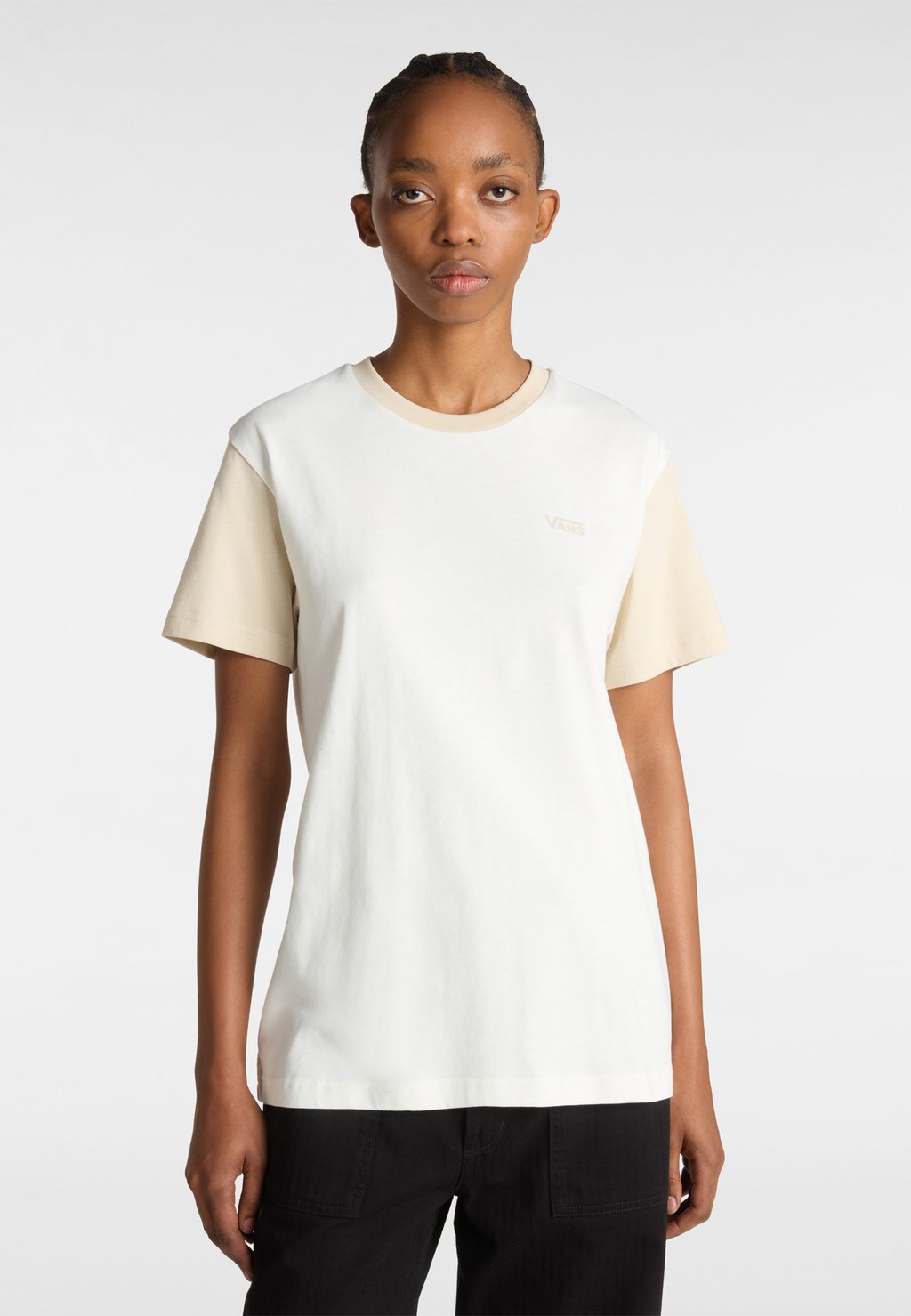 Базовая футболка COLORBLOCK Vans, белый
Базовая футболка COLORBLOCK Vans, белый