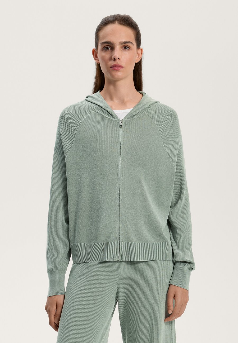 Кардиган OYSHO KNIT WITH HOOD, Mottled Dark Green
Кардиган OYSHO KNIT WITH HOOD, Mottled Dark Green