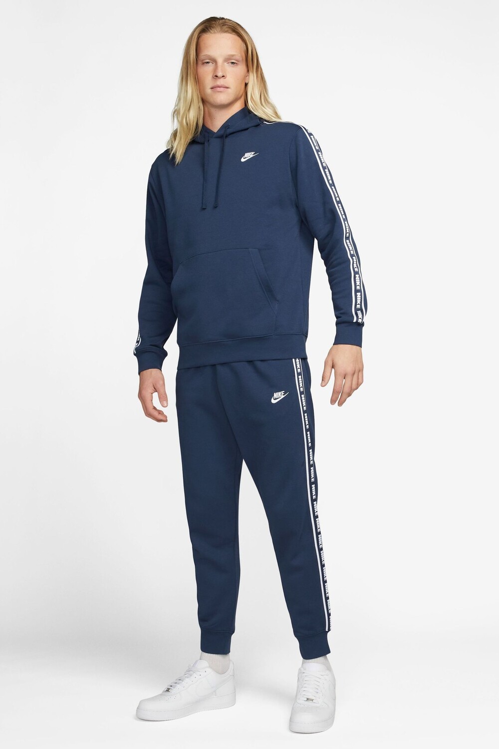 Клубный флисовый спортивный костюм с капюшоном и рисунком Nike, синий
Клубный флисовый спортивный костюм с капюшоном и рисунком Nike, синий