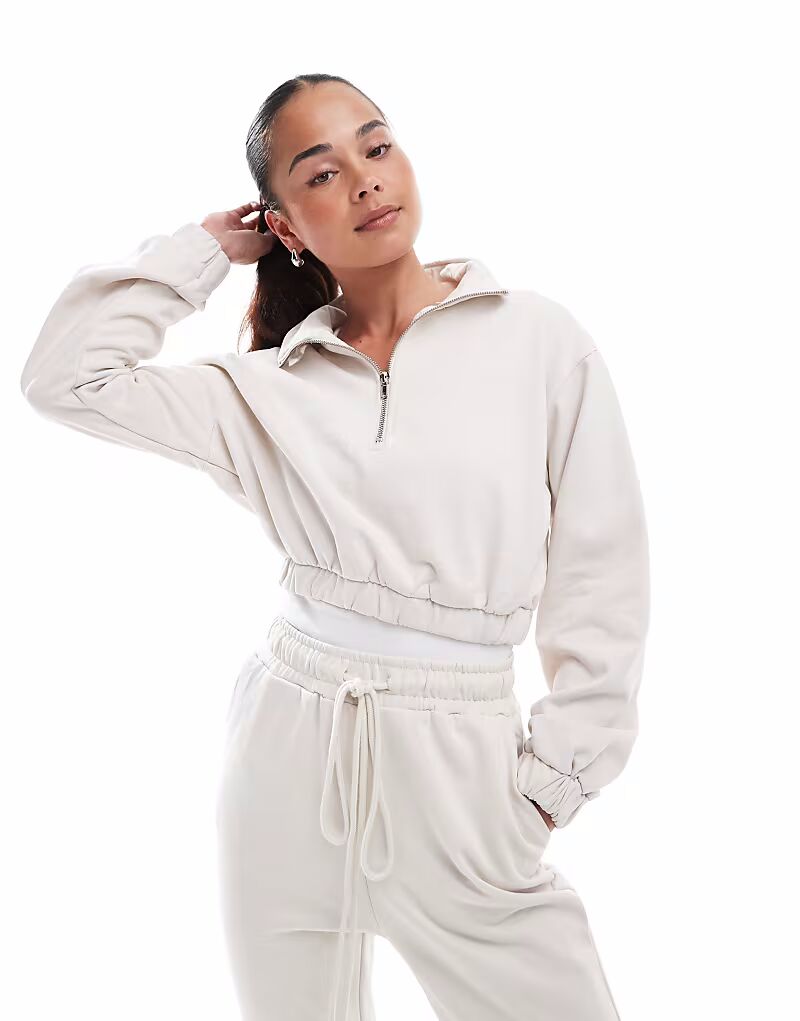 Толстовка Agon с застежкой-молнией на половину длины в каменном цвете
Толстовка Agon с застежкой-молнией на половину длины в каменном цвете