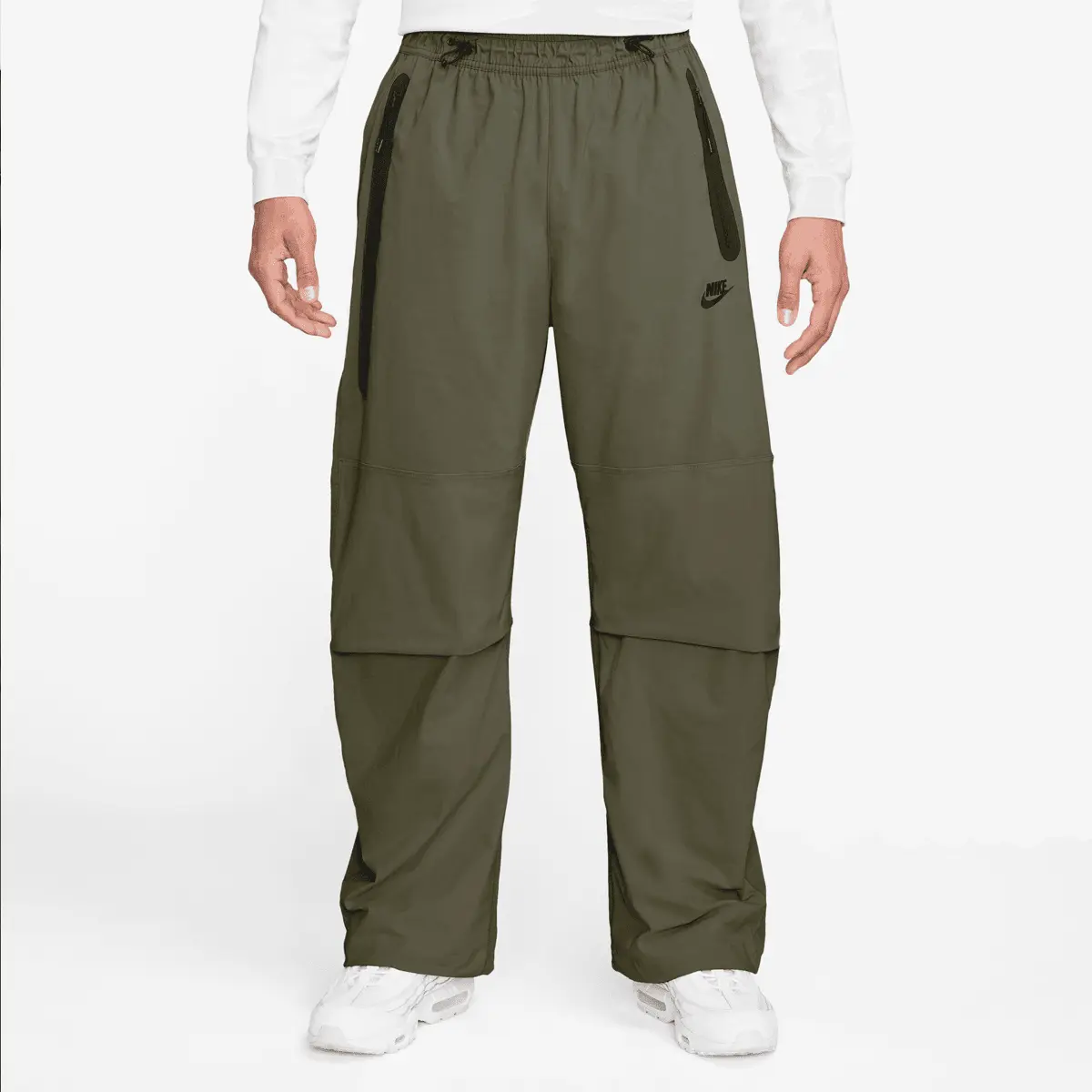 Спортивные брюки Nike Tech Woven Pants, зеленый
Спортивные брюки Nike Tech Woven Pants, зеленый