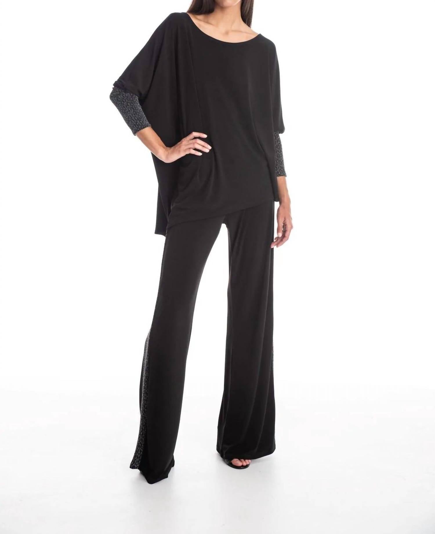 Брюки Nora с металлической полосой в черно-серебристом цвете JULIAN CHANG 
Брюки Nora с металлической полосой в черно-серебристом цвете JULIAN CHANG