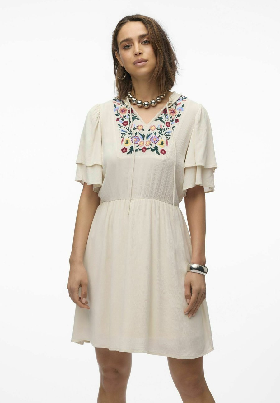 Платье Vero Moda VMSINA KURZES, Birch/Beige
Платье Vero Moda VMSINA KURZES, Birch/Beige