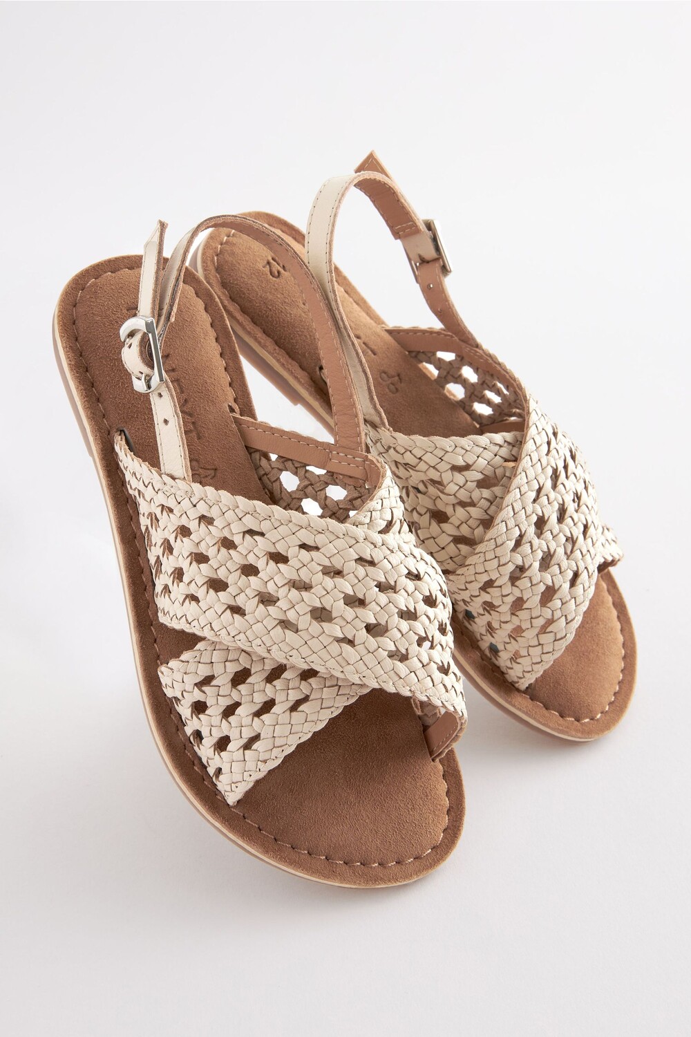 Кожаные плетеные сандалии с перекрестными ремешками Next, белый
Кожаные плетеные сандалии с перекрестными ремешками Next, белый