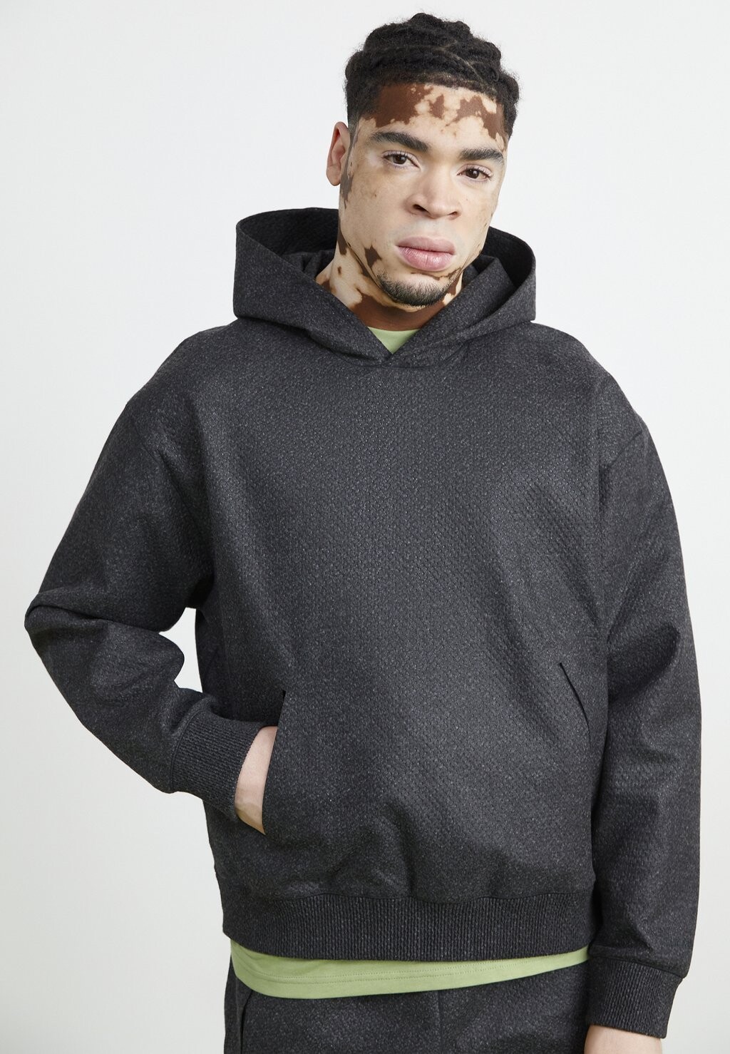 Толстовка M NSW TP TFADV PO HOODIE NKFWD Nike, антрацит/черный
Толстовка M NSW TP TFADV PO HOODIE NKFWD Nike, антрацит/черный