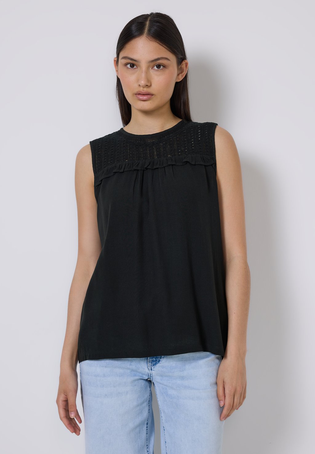 Топ MIT DETAIL - Blouse Street One Studio, черный
Топ MIT DETAIL - Blouse Street One Studio, черный