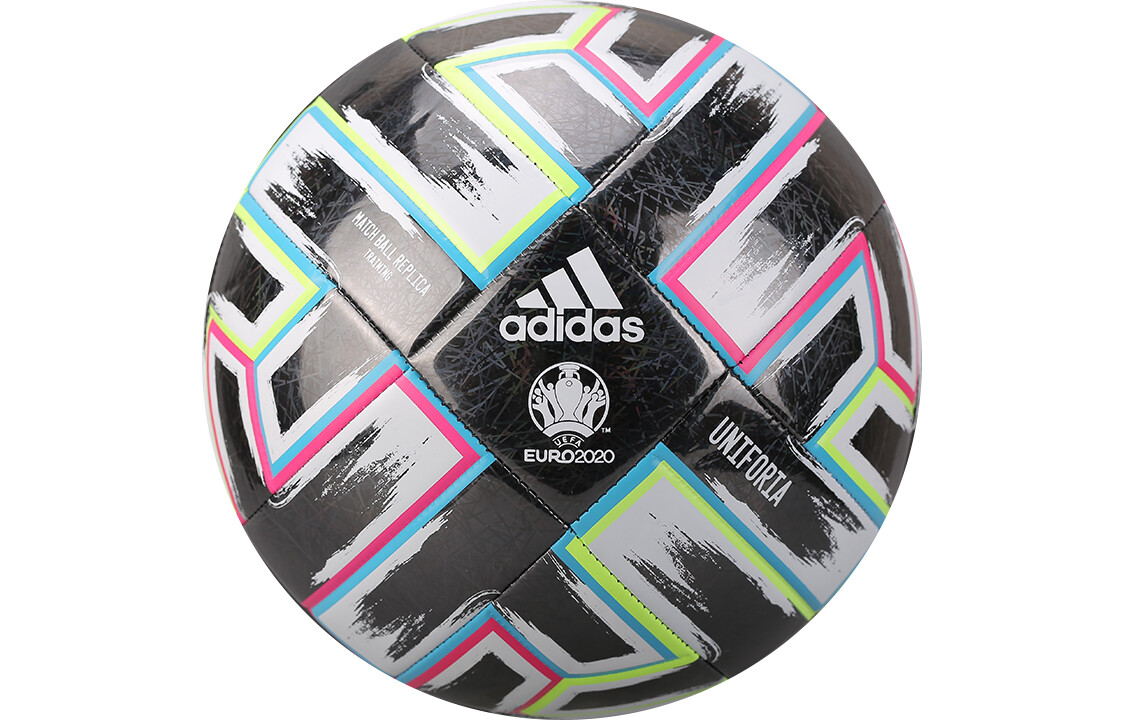 Футбольный Adidas
Футбольный Adidas