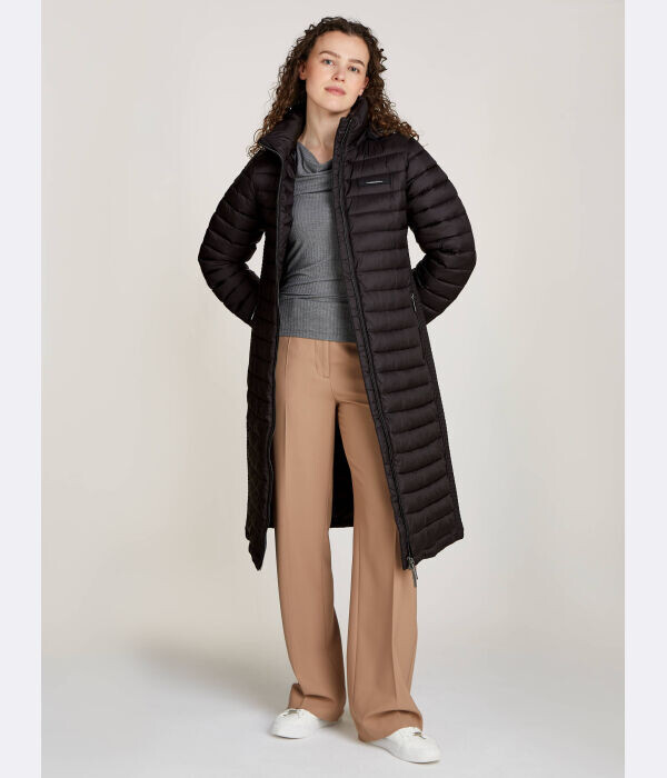 Пальто женское Calvin Klein стеганое длинное, черный
Пальто женское Calvin Klein стеганое длинное, черный