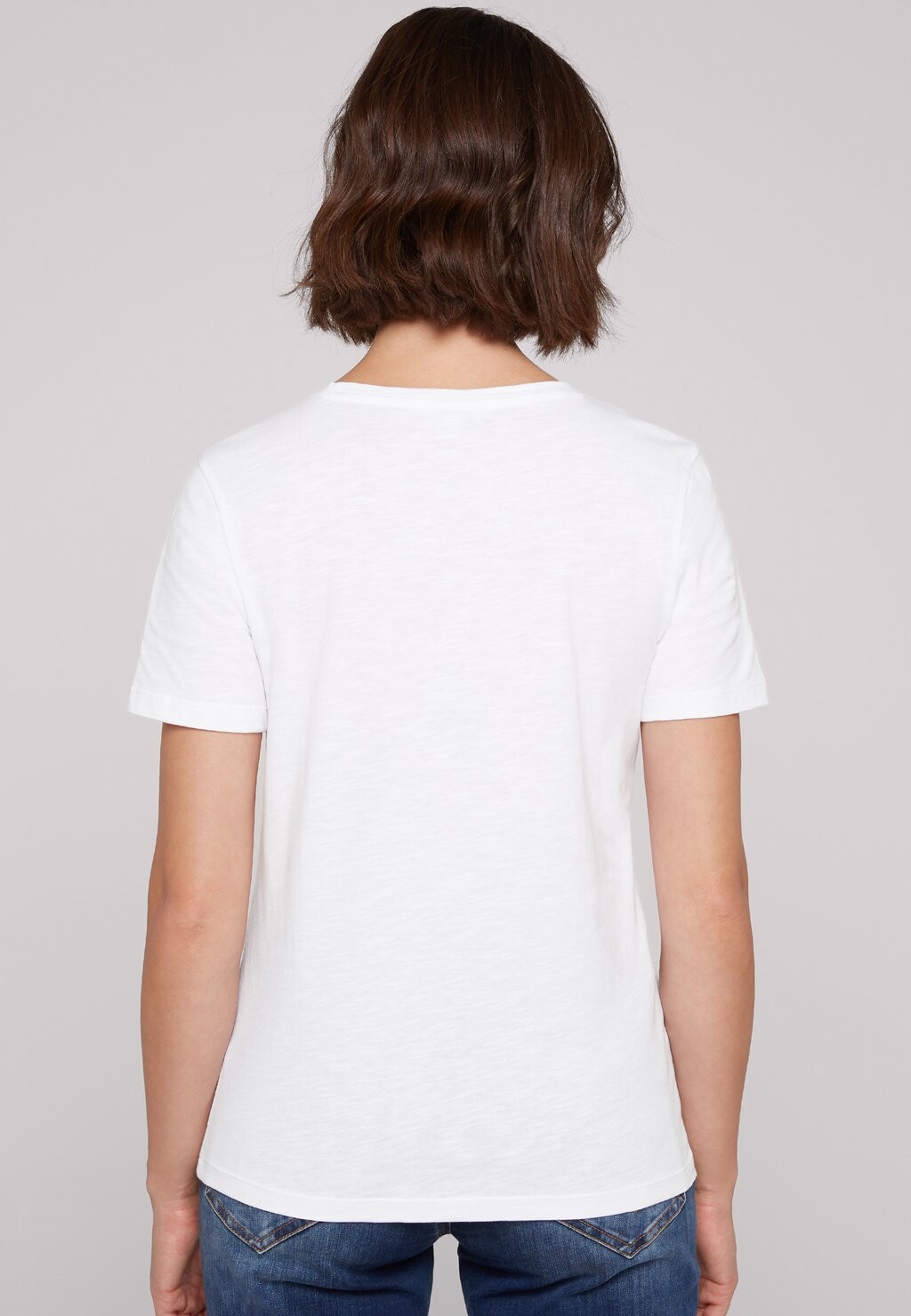 Футболка с принтом MIT V-AUSSCHNITT UND LOGO Soccx, белый
Футболка с принтом MIT V-AUSSCHNITT UND LOGO Soccx, белый