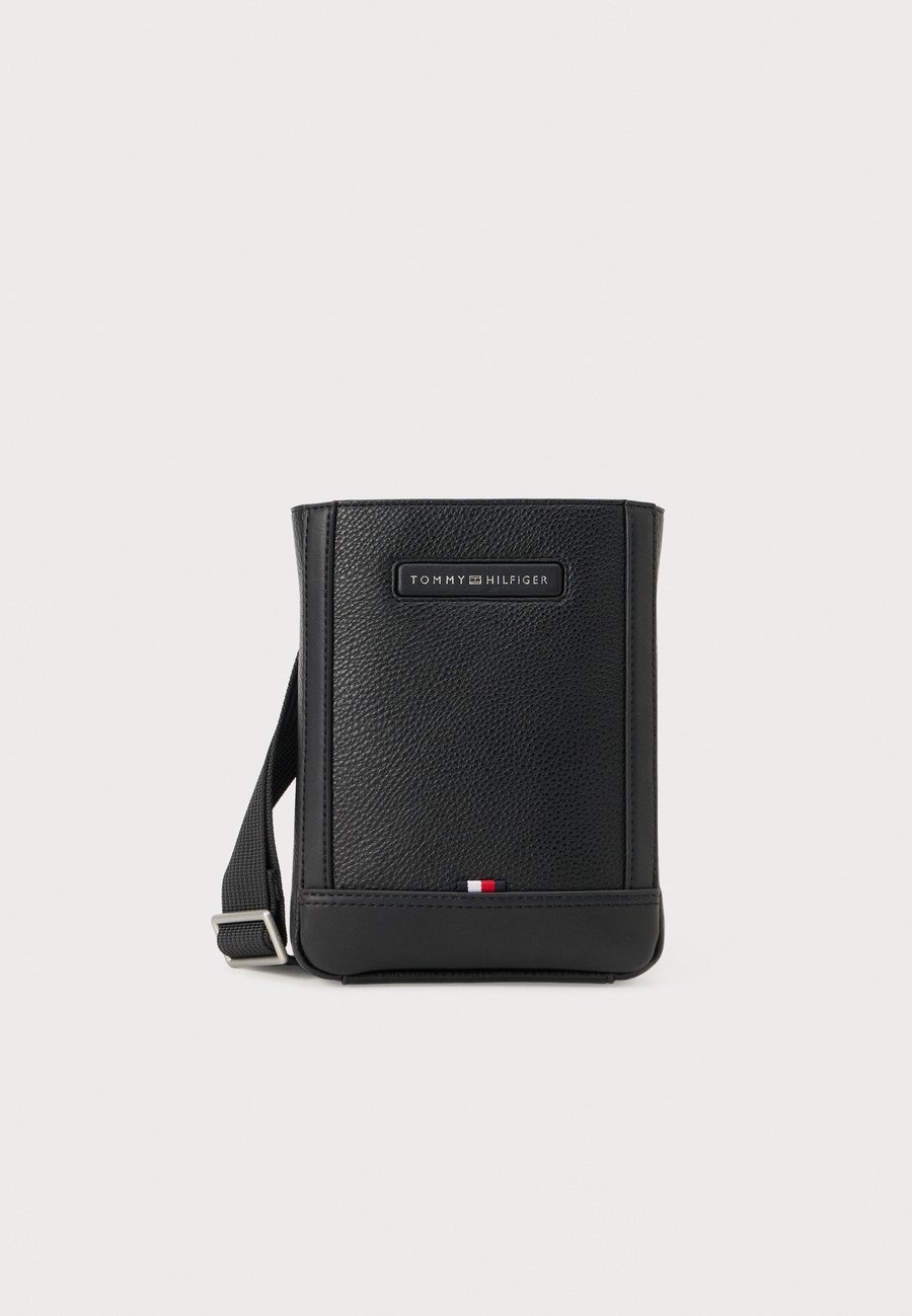 Сумка кросс-боди Tommy Hilfiger CENTRAL MINI CROSSOVER, Black
Сумка кросс-боди Tommy Hilfiger CENTRAL MINI CROSSOVER, Black