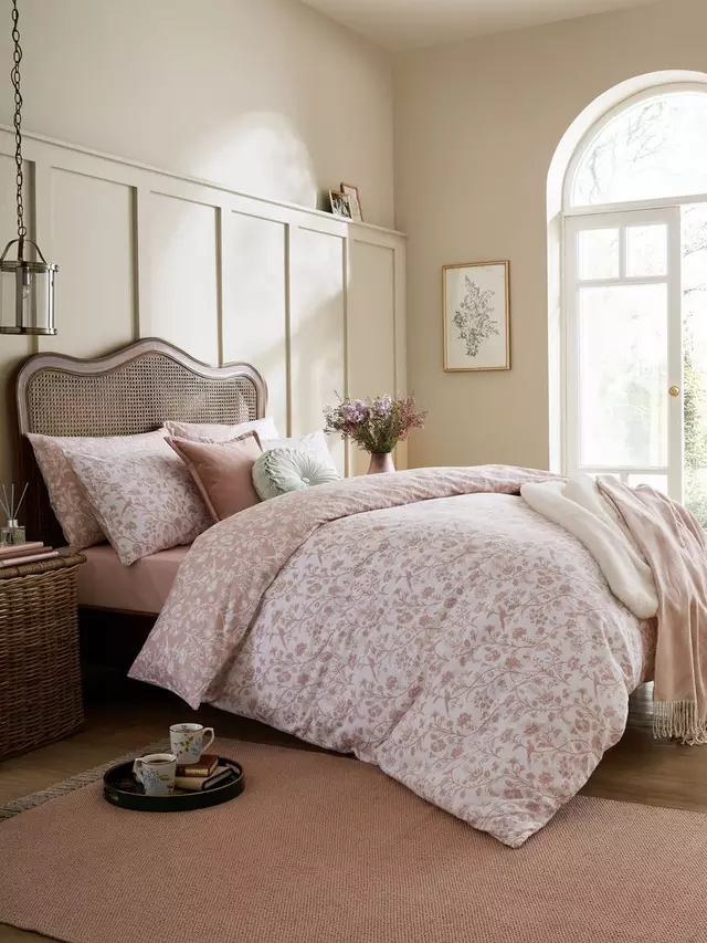 Комплект пододеяльников Laura Ashley Shepherd's Purse Brushed Cotton Reversible Duvet
Комплект пододеяльников Laura Ashley Shepherd's Purse Brushed Cotton Reversible Duvet