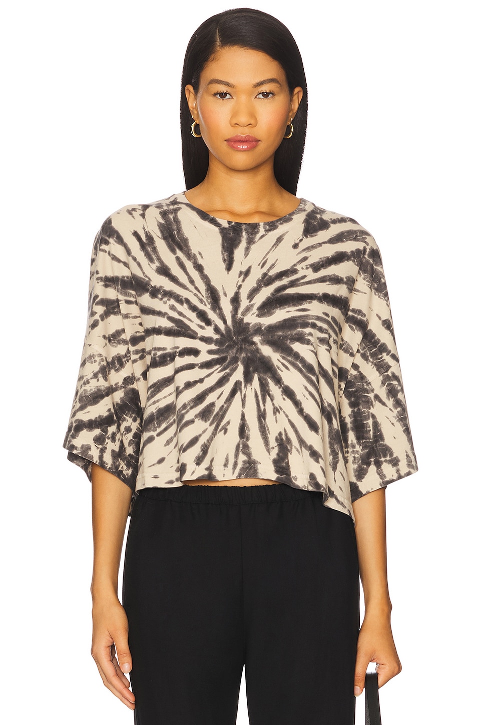 Кропированный топ с плащом Citizens Of Humanity, spiral tie dye
Кропированный топ с плащом Citizens Of Humanity, spiral tie dye