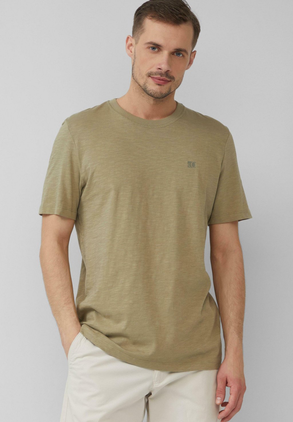 Базовая футболка s.Oliver, темно-зеленый
Базовая футболка s.Oliver, темно-зеленый