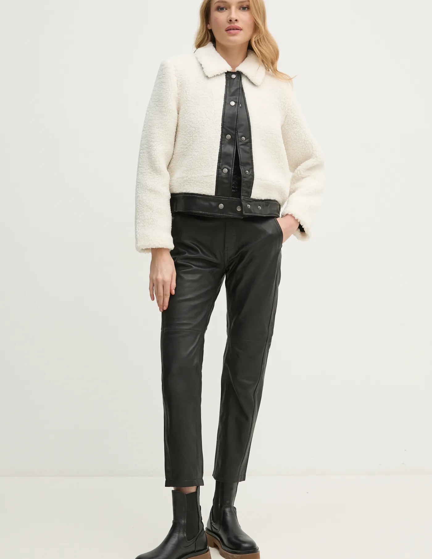 Топ ЛЕЙСИ Pepe Jeans, черный
Топ ЛЕЙСИ Pepe Jeans, черный