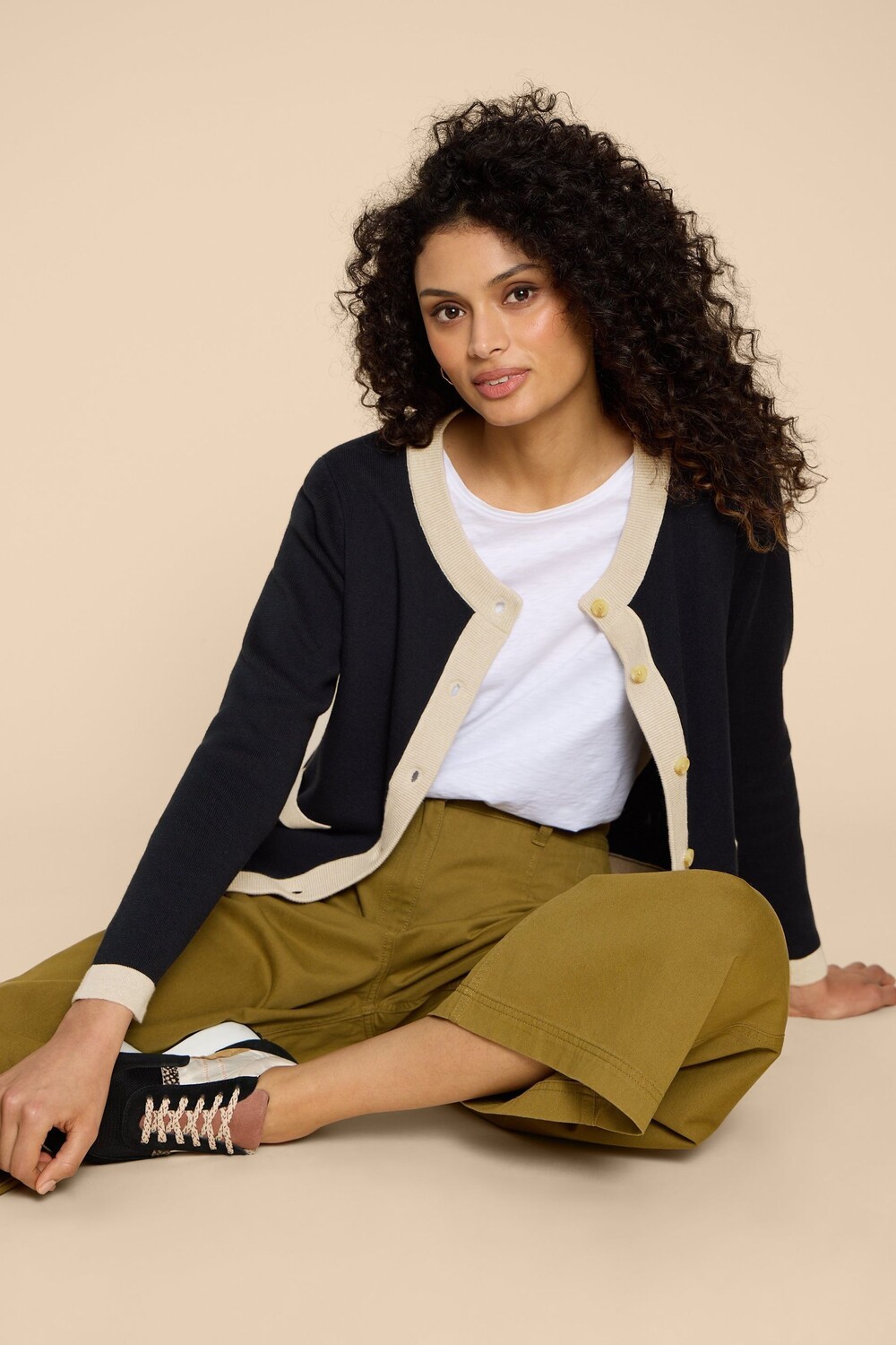 Кардиган Шарлотта White Stuff, черный
Кардиган Шарлотта White Stuff, черный