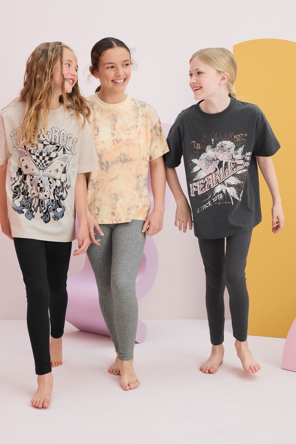 Комплект пижам Next, 3 комплекта, черный/серый/экрю
Комплект пижам Next, 3 комплекта, черный/серый/экрю