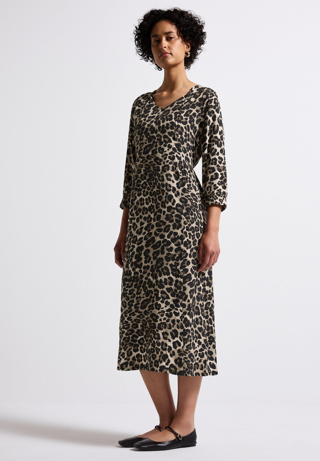 Повседневное платье GEMUSTERTES MIDI Street One, черный
Повседневное платье GEMUSTERTES MIDI Street One, черный