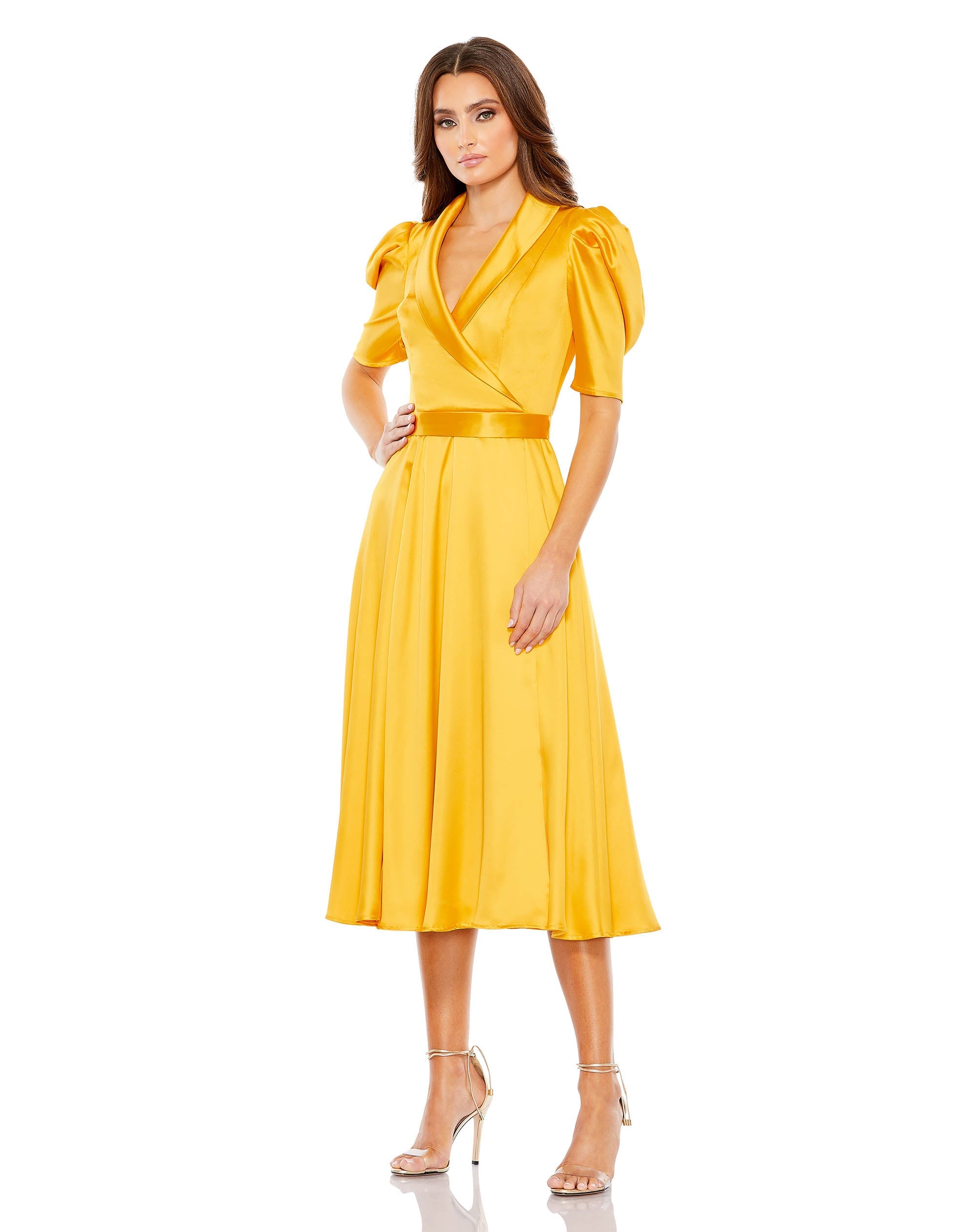 Платье длиной до колена с атласными лацканами и рукавами-фонариками Ieena for Mac Duggal, золотой
Платье длиной до колена с атласными лацканами и рукавами-фонариками Ieena for Mac Duggal, золотой
