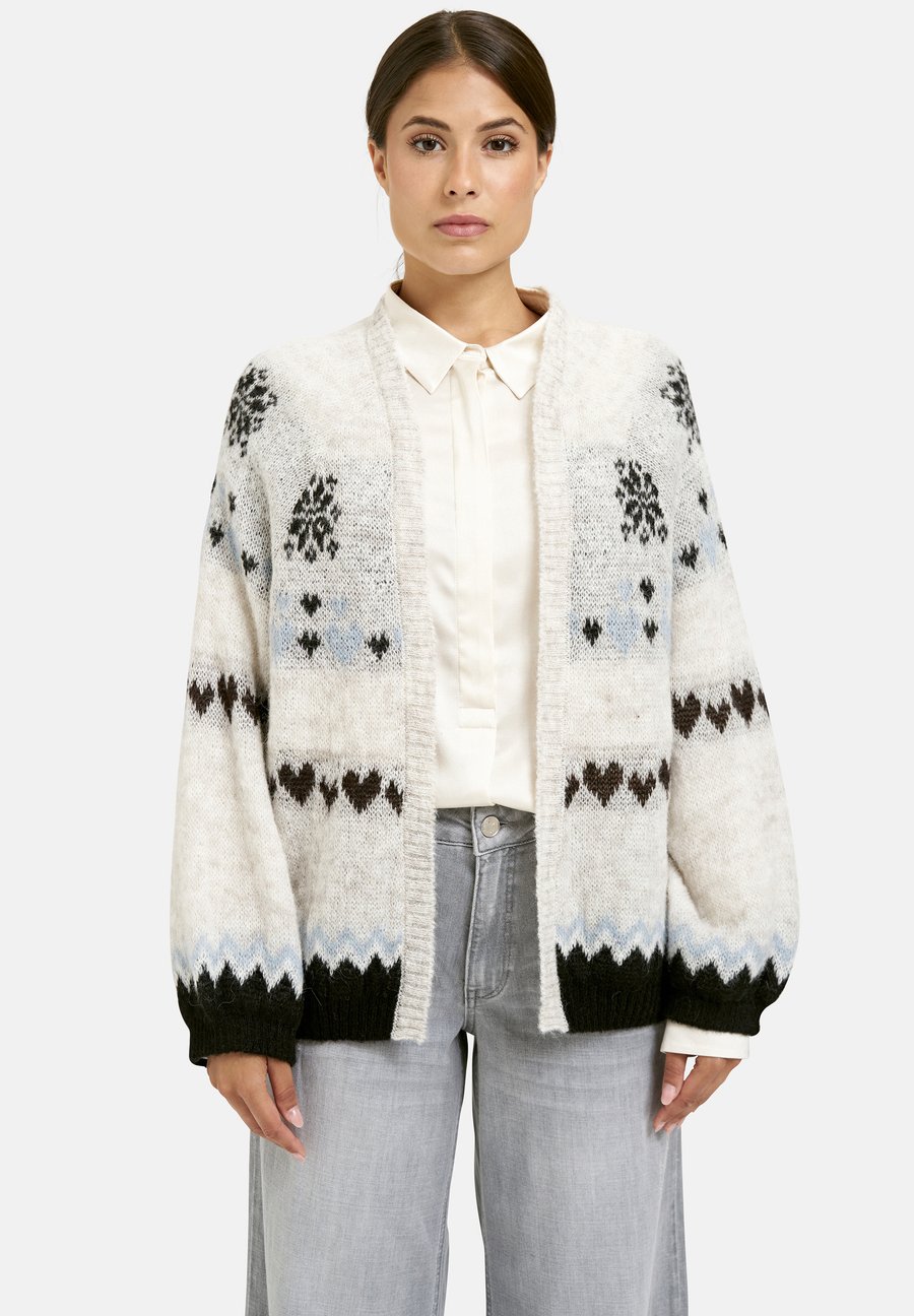Кардиган MILANO ITALY MIT INTARSIENMUSTER, Cream Print/White
Кардиган MILANO ITALY MIT INTARSIENMUSTER, Cream Print/White