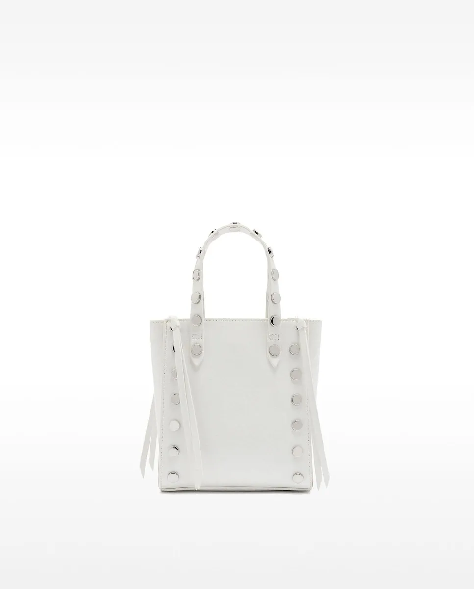 Сумка-тоут на руку, трансформирующаяся в сумку через плечо, с декоративными заклепками и магнитной застежкой, однотонная Parfois, белый
Сумка-тоут на руку, трансформирующаяся в сумку через плечо, с декоративными заклепками и магнитной застежкой, однотонная Parfois, белый