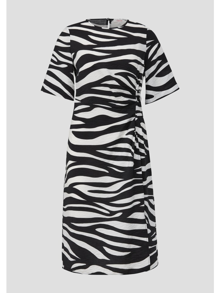 Платье в цвете 99A0_черный s.Oliver
Платье в цвете 99A0_черный s.Oliver