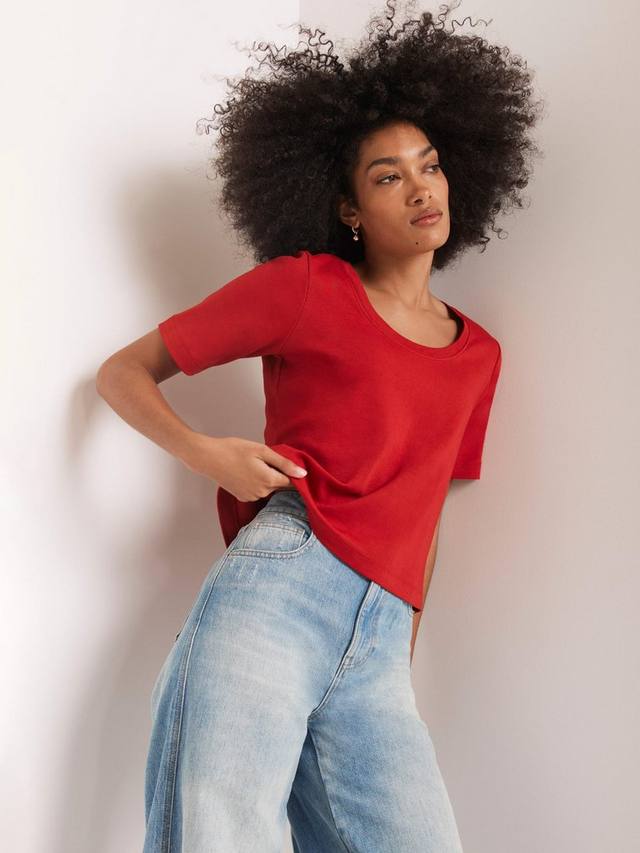 Хлопковая футболка с круглым вырезом Mint Velvet
Хлопковая футболка с круглым вырезом Mint Velvet