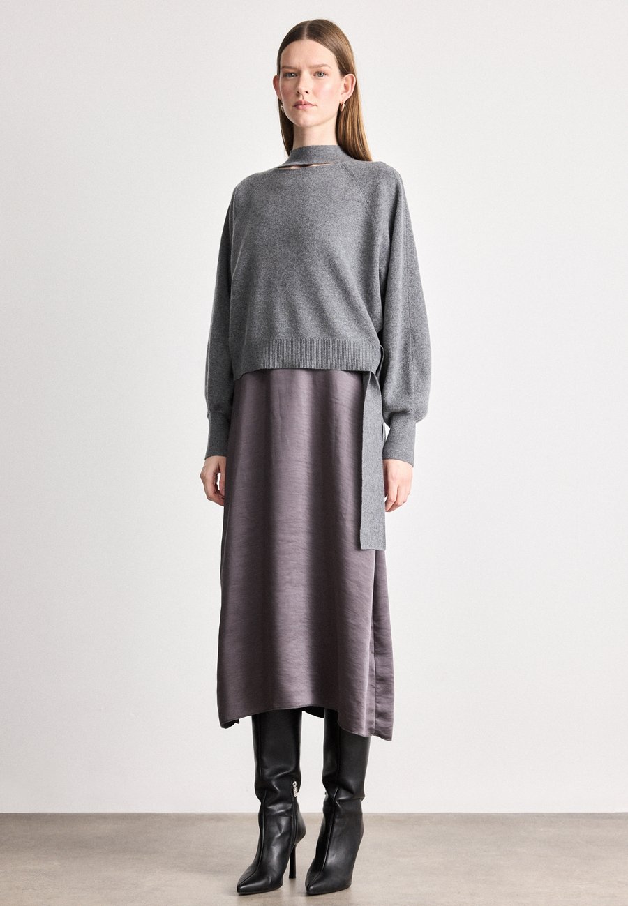 Платье BOSS FLALINA, Dark Grey
Платье BOSS FLALINA, Dark Grey