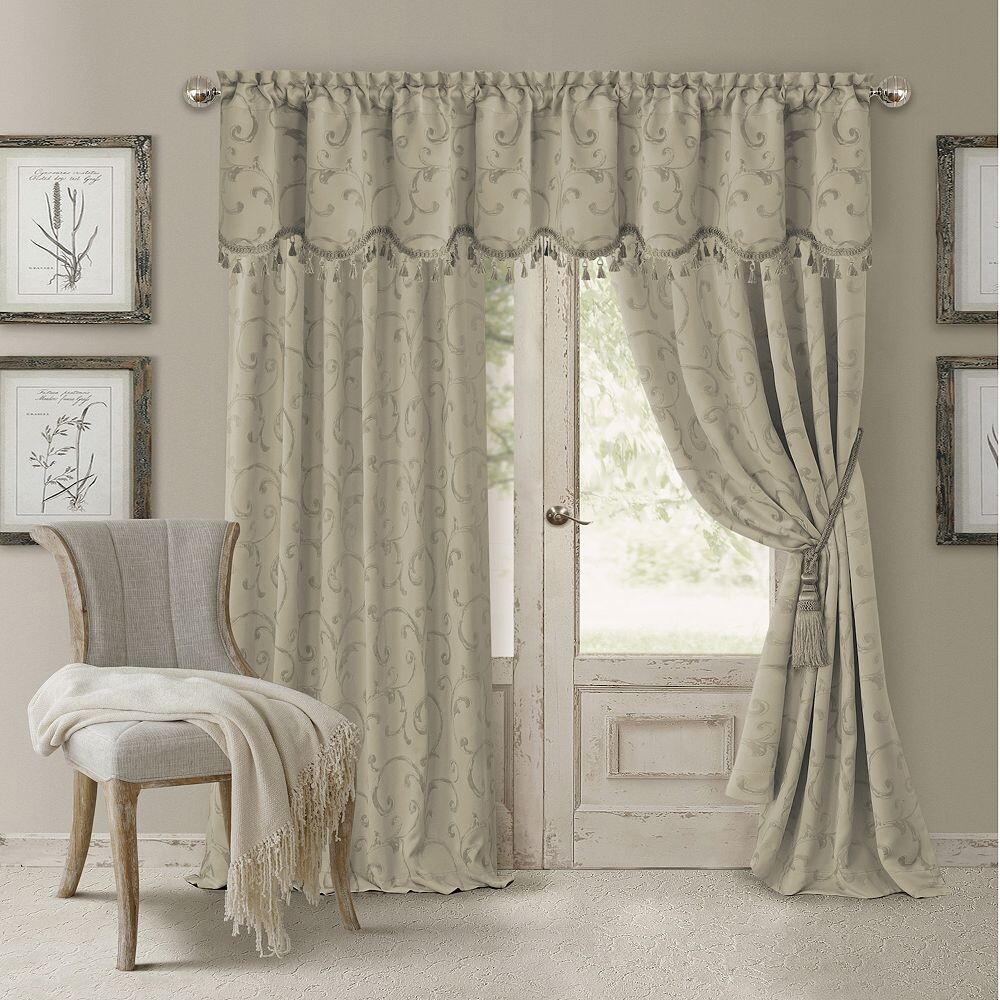 Elrene Home Fashions Mia Жаккардовые затемняющие оконные занавески с прокруткой, цвет Natural
Elrene Home Fashions Mia Жаккардовые затемняющие оконные занавески с прокруткой, цвет Natural
