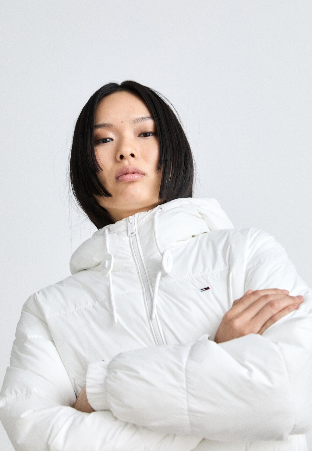 Зимняя куртка HOODED PUFFER Tommy Hilfiger, белый
Зимняя куртка HOODED PUFFER Tommy Hilfiger, белый