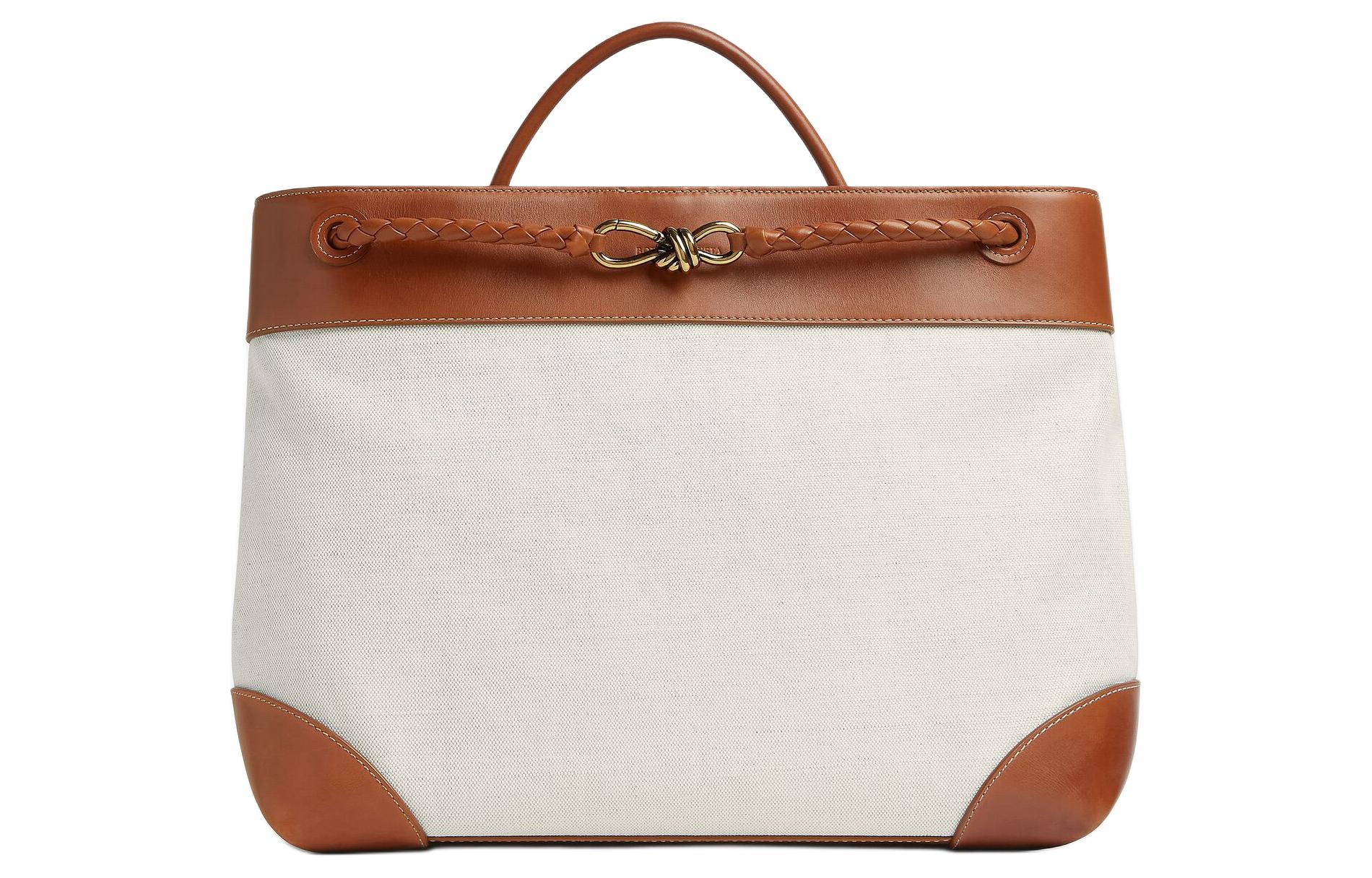 Большая сумка Andiamo с верхней ручкой Bottega Veneta
Большая сумка Andiamo с верхней ручкой Bottega Veneta