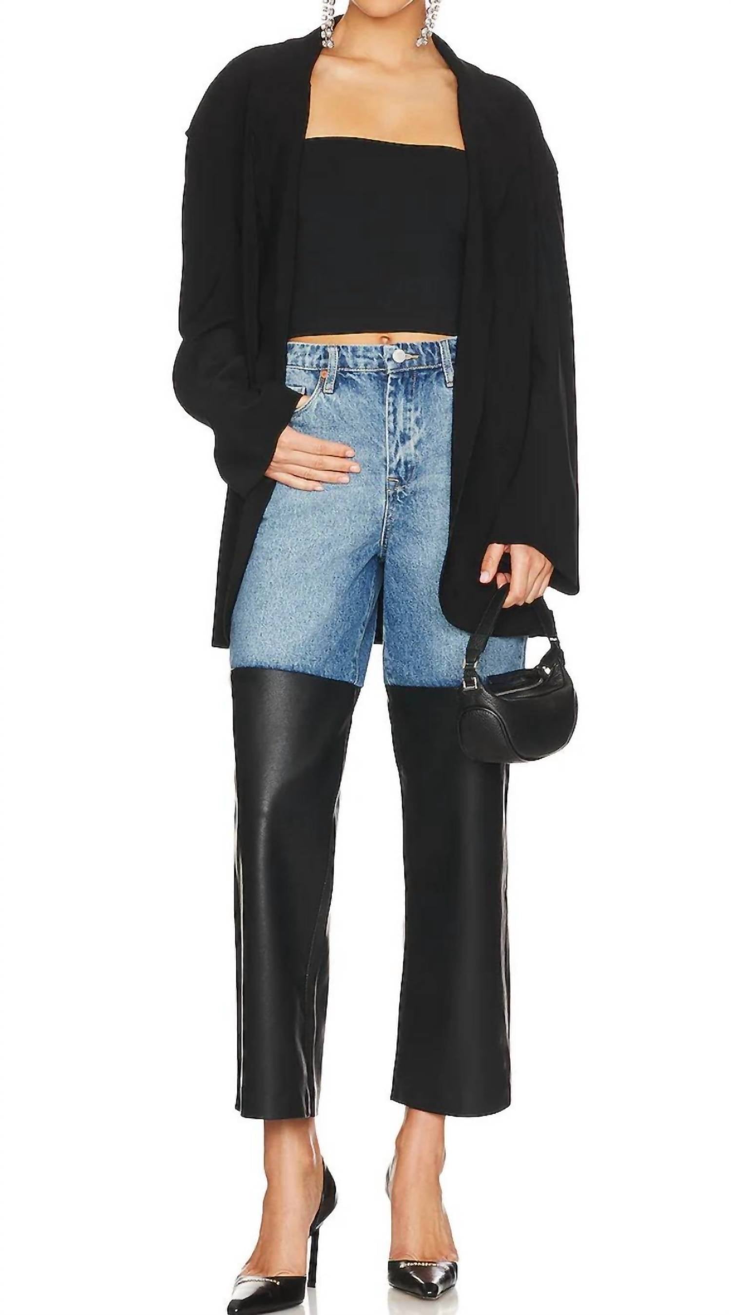 Широкие брюки синего цвета с черными огнями BLANKNYC
Широкие брюки синего цвета с черными огнями BLANKNYC