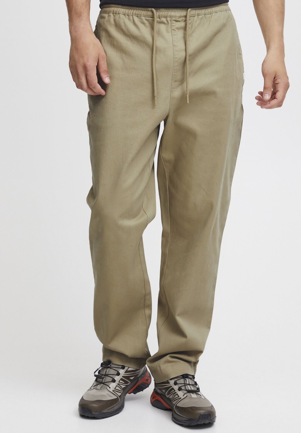 Брюки SDGINTE Solid, цвет tree house
Брюки SDGINTE Solid, цвет tree house