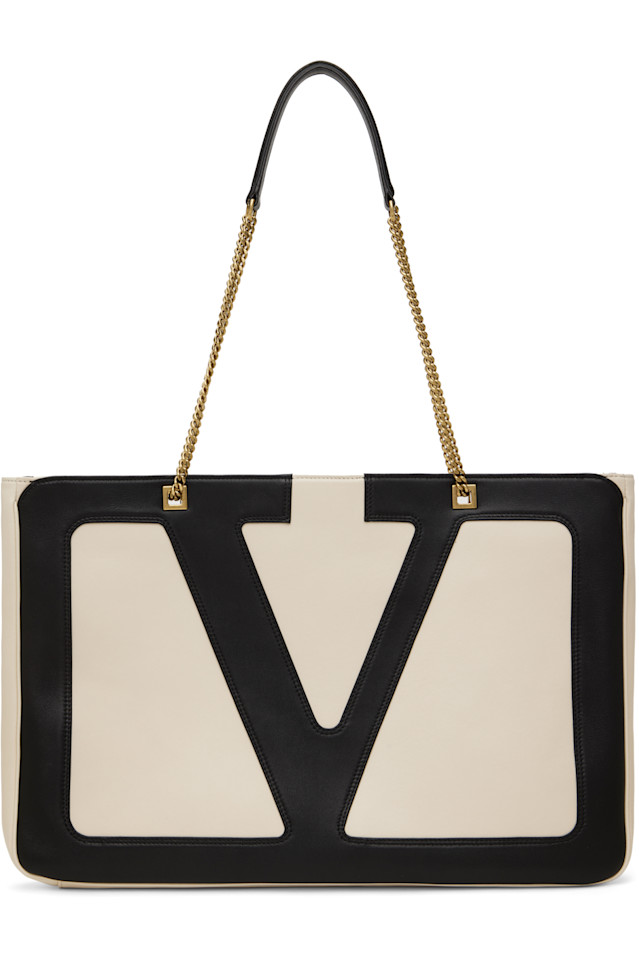 Valentino Garavani Сумка-Тоут Viva Superstar из кожи наппа, выполненная в бело-черных тонах
Valentino Garavani Сумка-Тоут Viva Superstar из кожи наппа, выполненная в бело-черных тонах