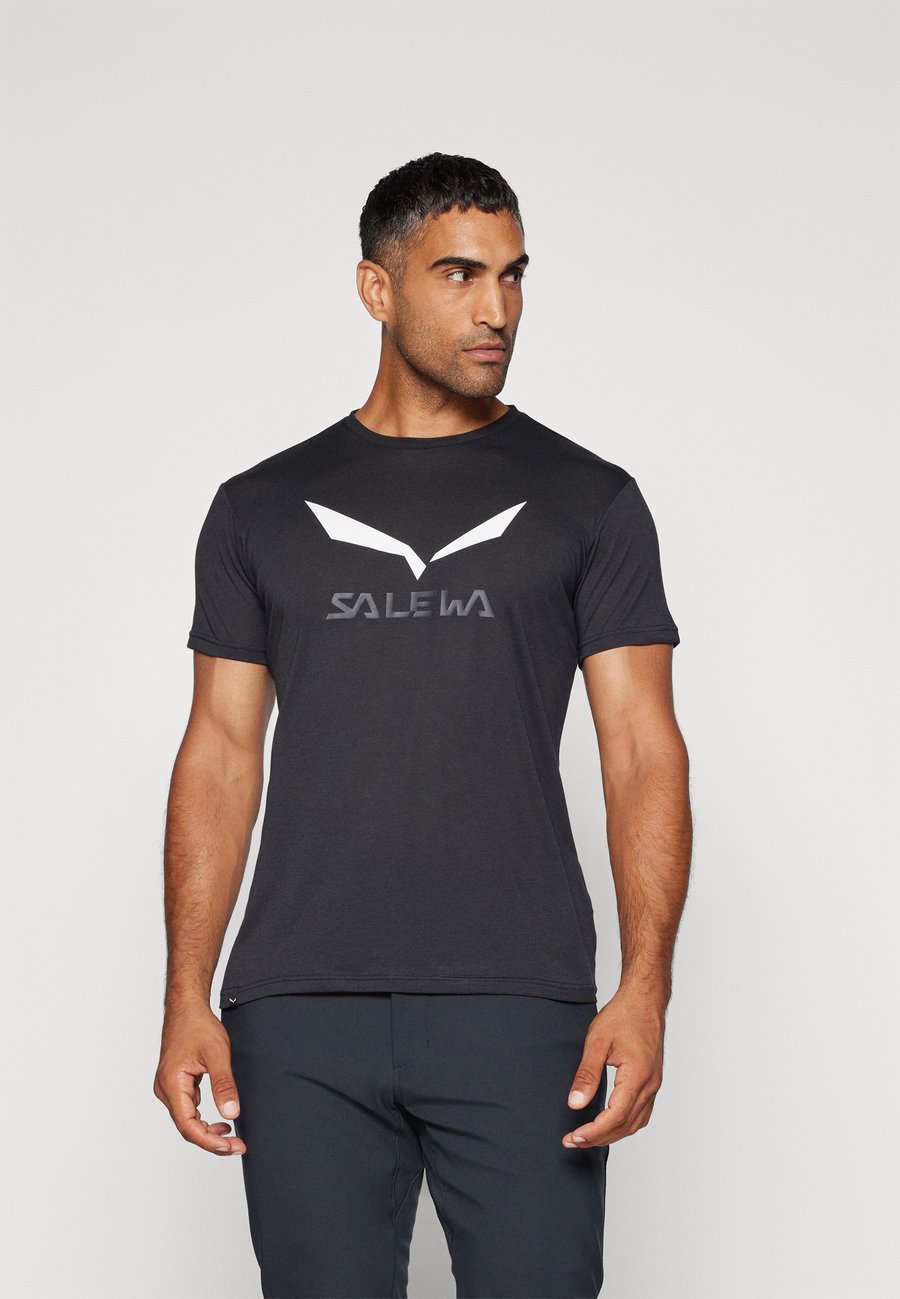 Футболка Salewa DRY, Black Out/Black, Черный, Футболка Salewa DRY, Black Out/Black
Футболка Salewa DRY, Black Out/Black, Черный, Футболка Salewa DRY, Black Out/Black