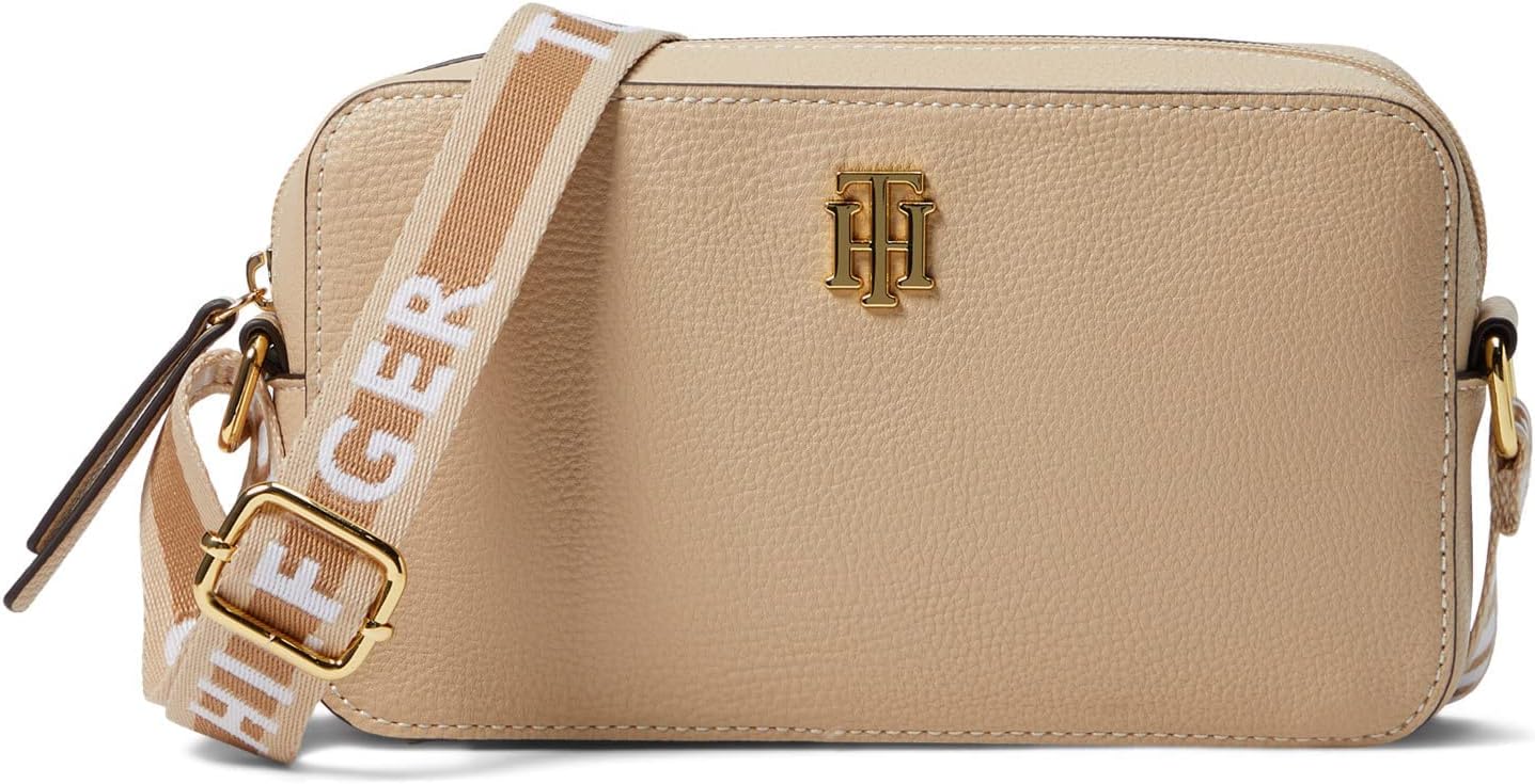 Женская сумка через плечо Tommy Hilfiger Gina Ii Camera Pebble Pvc, Fawn
Женская сумка через плечо Tommy Hilfiger Gina Ii Camera Pebble Pvc, Fawn