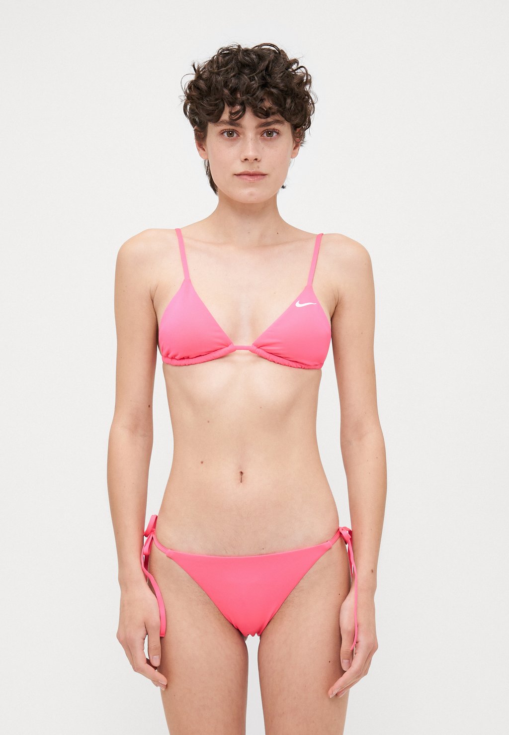 Верх бикини TRIANGLE Nike Performance, розовый
Верх бикини TRIANGLE Nike Performance, розовый