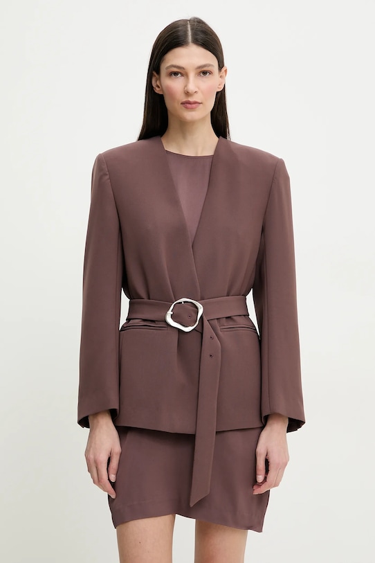 Изящный жакет Isabelle Blanche, коричневый
Изящный жакет Isabelle Blanche, коричневый