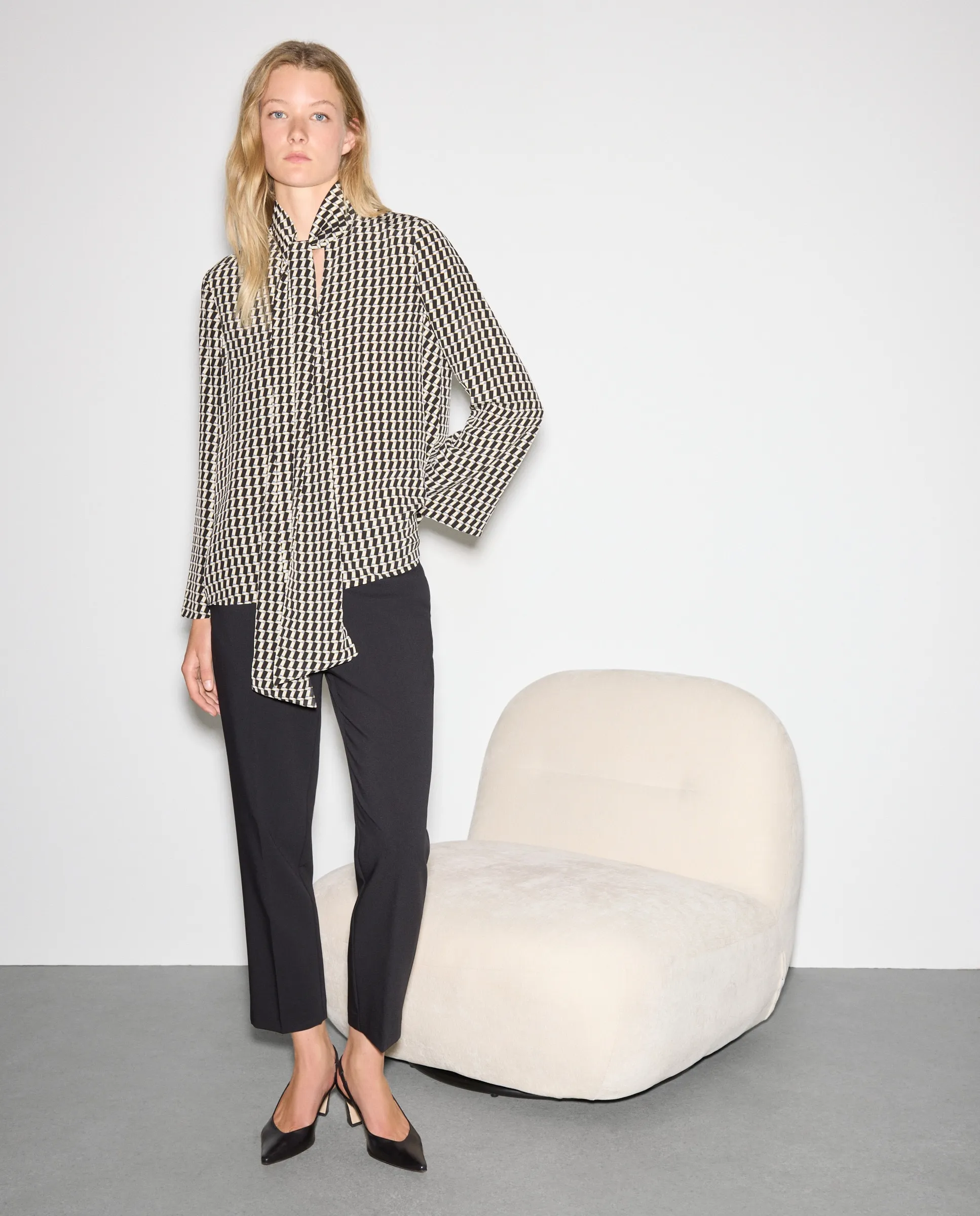 Женская футболка с длинным рукавом и принтом Woman El Corte Inglés, черный
Женская футболка с длинным рукавом и принтом Woman El Corte Inglés, черный